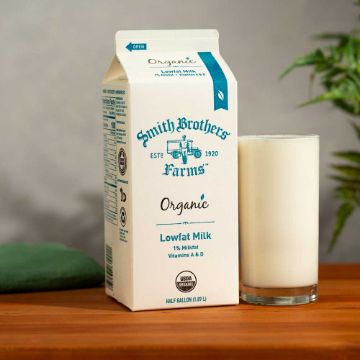 Smith Brothers Farms Organic Lowfat 1% Milk - half gallon