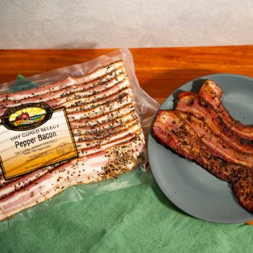 Carlton Farms Premium Smoked Pepper Bacon - 1 lb