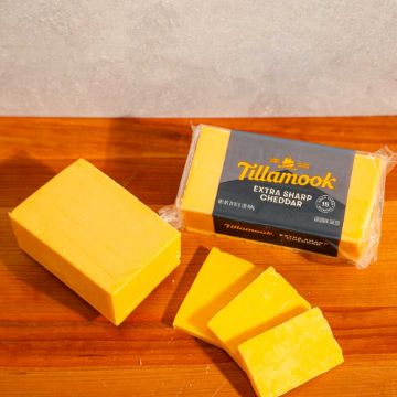 Tillamook Extra Sharp Cheddar Cheese - 16 oz