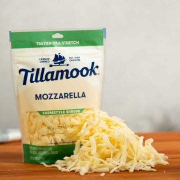 Tillamook Thick Cut Mozzarella Shredded - 8 oz