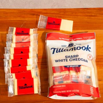 Tillamook Sharp Cheddar Snack Portions - 10 count