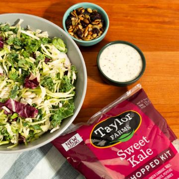 Taylor Farms Sweet Kale Chopped Salad Kit - 12 oz