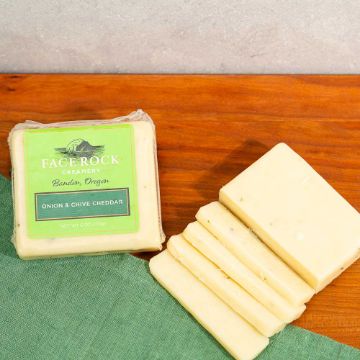 Face Rock Creamery Onion & Chive Cheddar - 6 oz